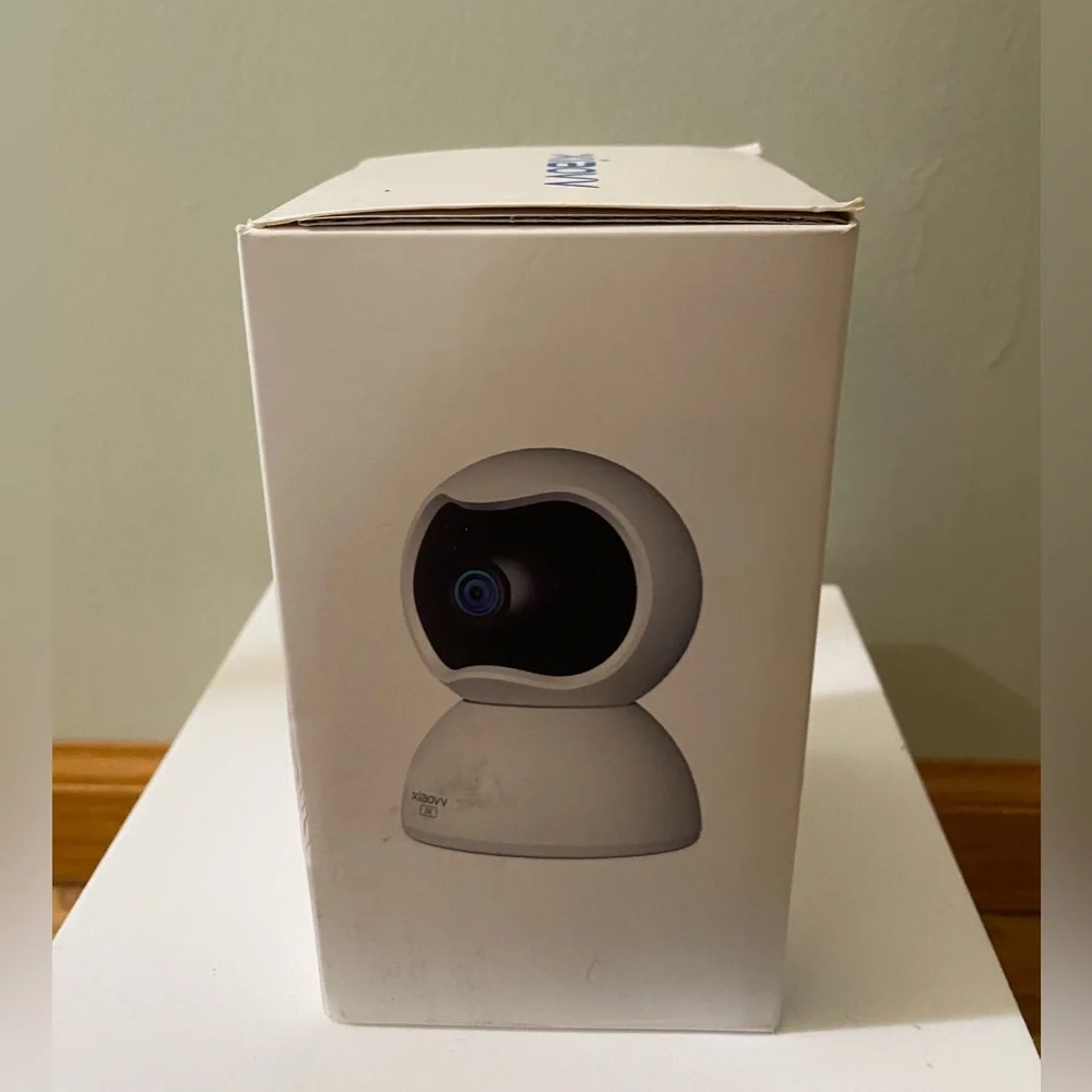 Xiaovv Kitten Camera 2K in White and Black